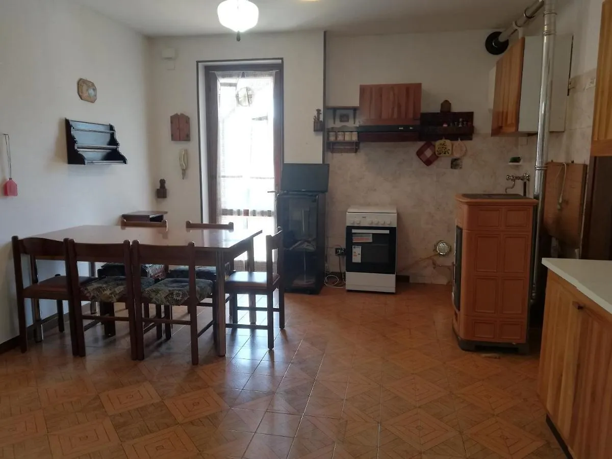 Roby Apartment Cerro Veronese Italy
