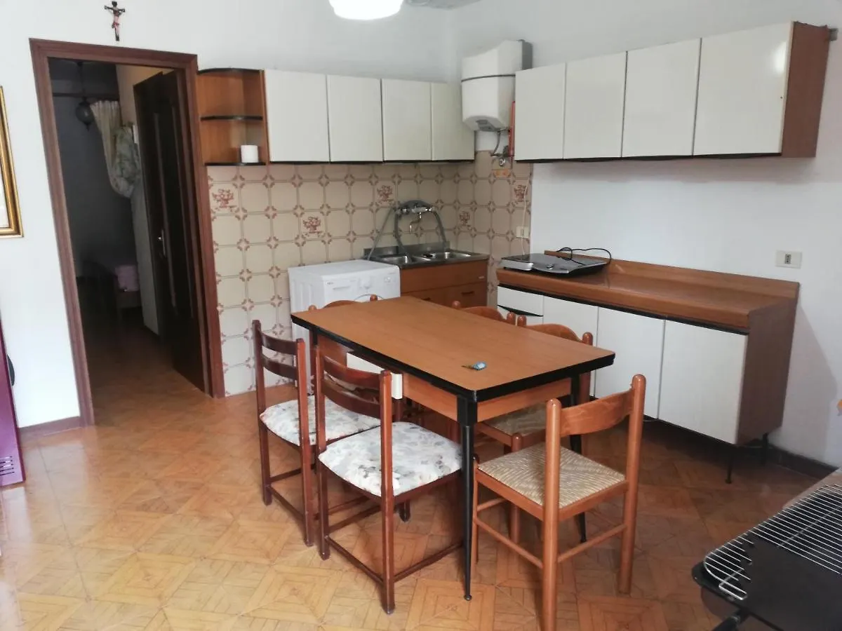 Roby Apartment Cerro Veronese Italy